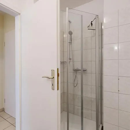 شقة Appartementhaus Binzer Sterne 42 *